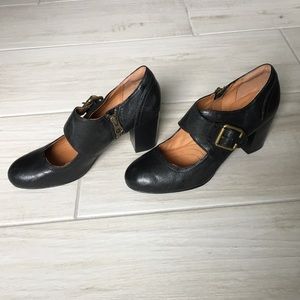 Clark’s Indigo black Mary Jane heels
